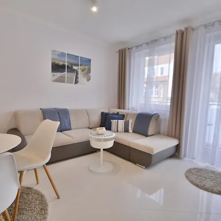 Apartment Bryza - Kwartal Rozy Wiatrow - Garaz