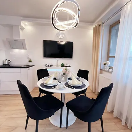 Bryza - Kwartal Rozy Wiatrow - Garaz Apartment *